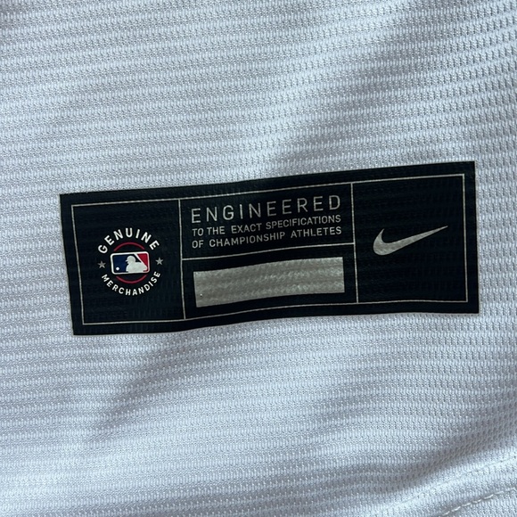 Kansas City Royals Jersey - Picture 3 of 5